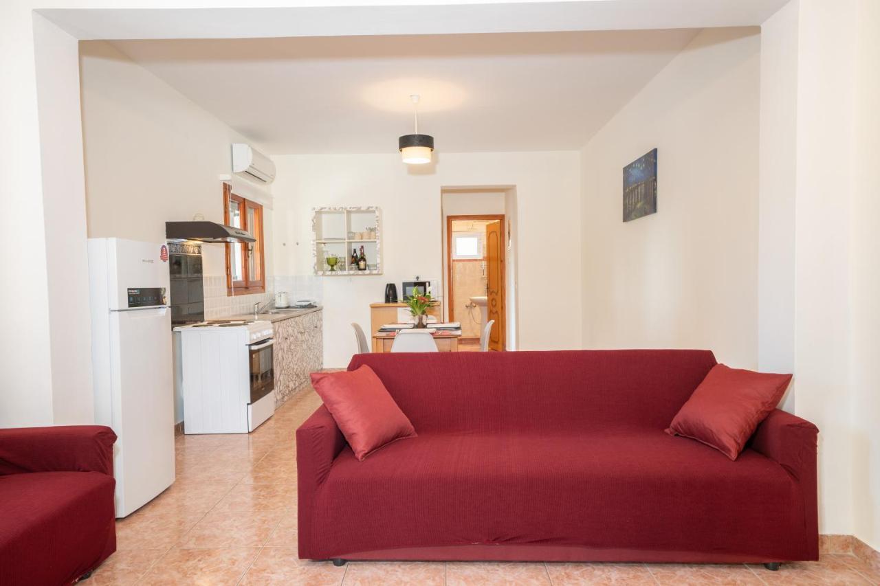 Afroditi Holiday Home - Yellow Apartment Svoronata Zewnętrze zdjęcie